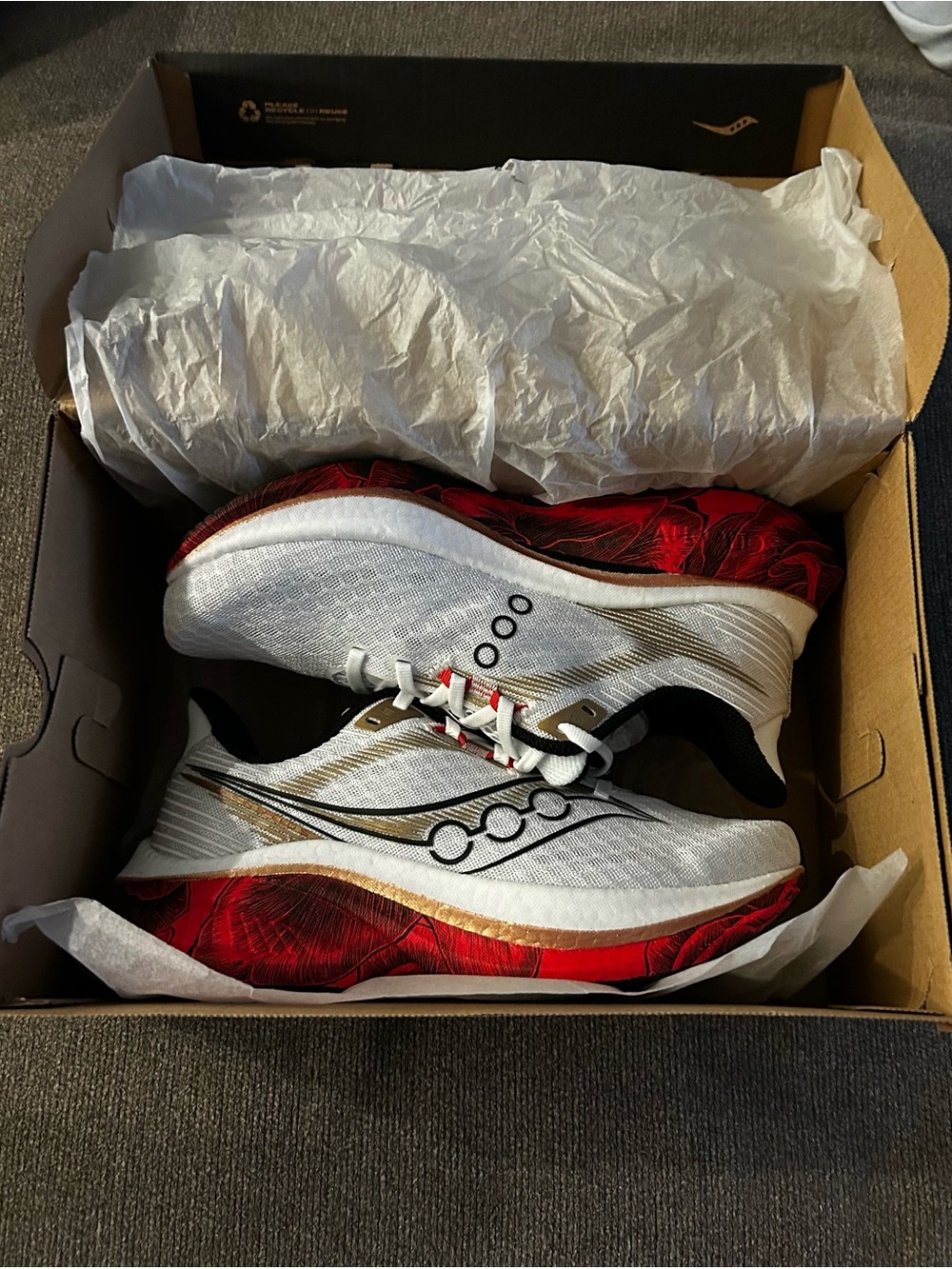Saucony White Running Shoes endorphins speed 5